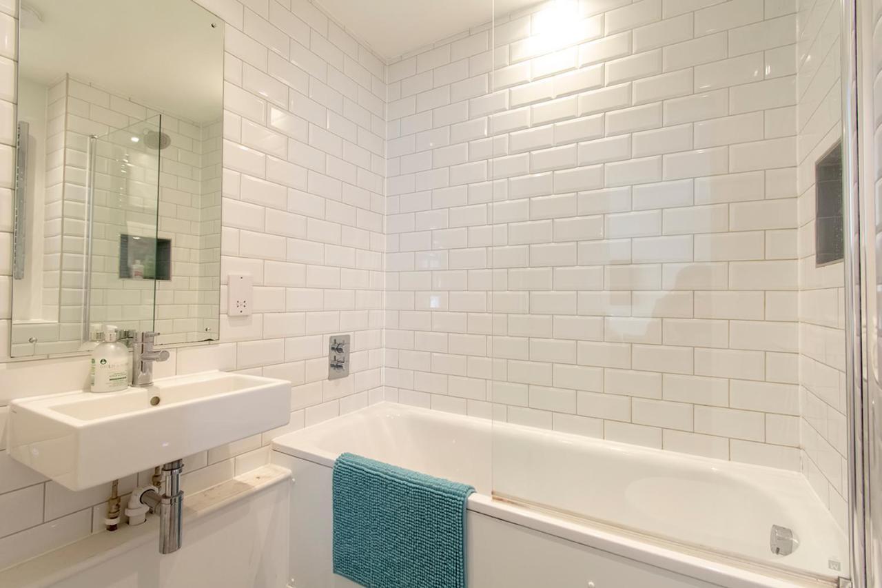 Апартаменти Modern 1 Bed Flat 2 Mins Walk From Restaurants Bars Clubs & Beach! Wow! Борнмут Екстер'єр фото