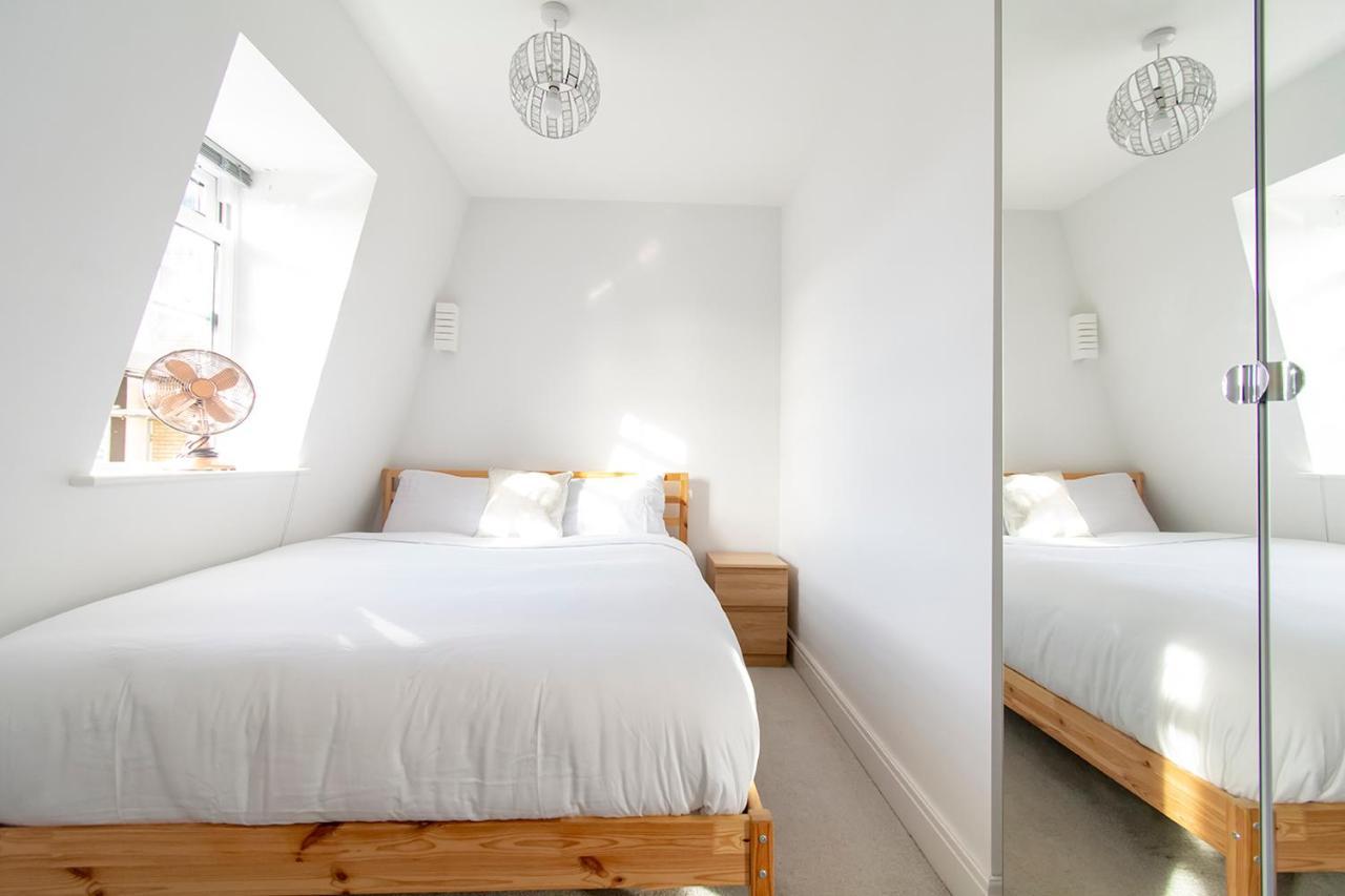 Апартаменти Modern 1 Bed Flat 2 Mins Walk From Restaurants Bars Clubs & Beach! Wow! Борнмут Екстер'єр фото